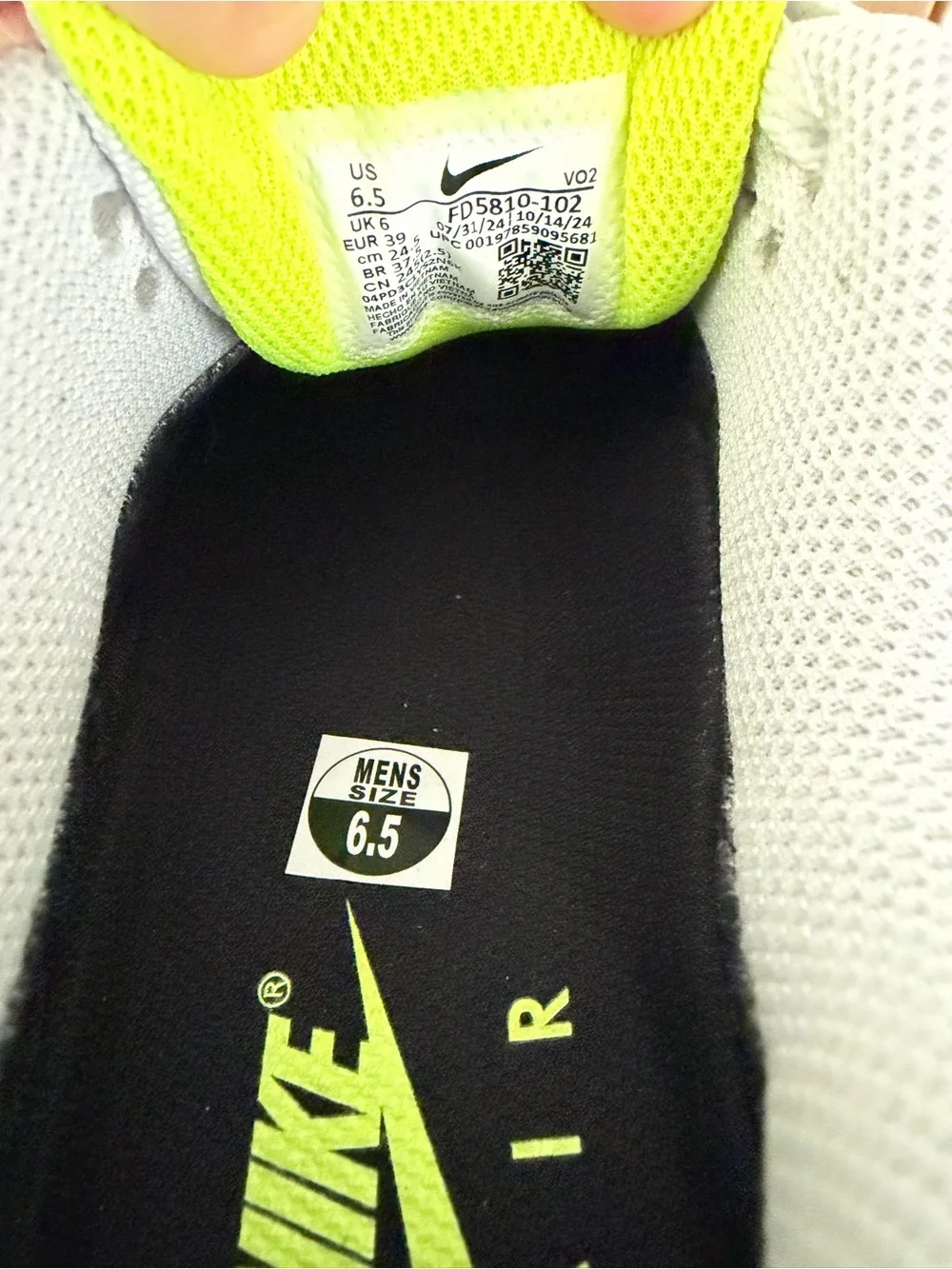 Nike Air Max 90 Gore-Tex Volt Shoes Athletic FD5810 Men Size 6.5/ Women Size 8